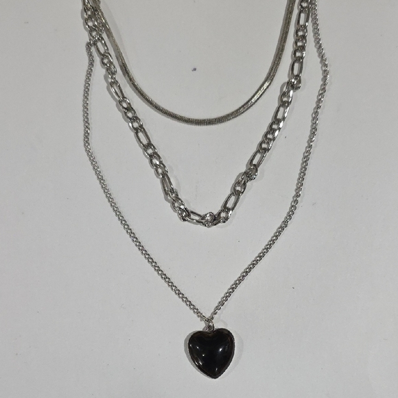 Layered Silver Necklace with Mood Heart Pendant – Color-Changing Charm Jewelry - Picture 3 of 8